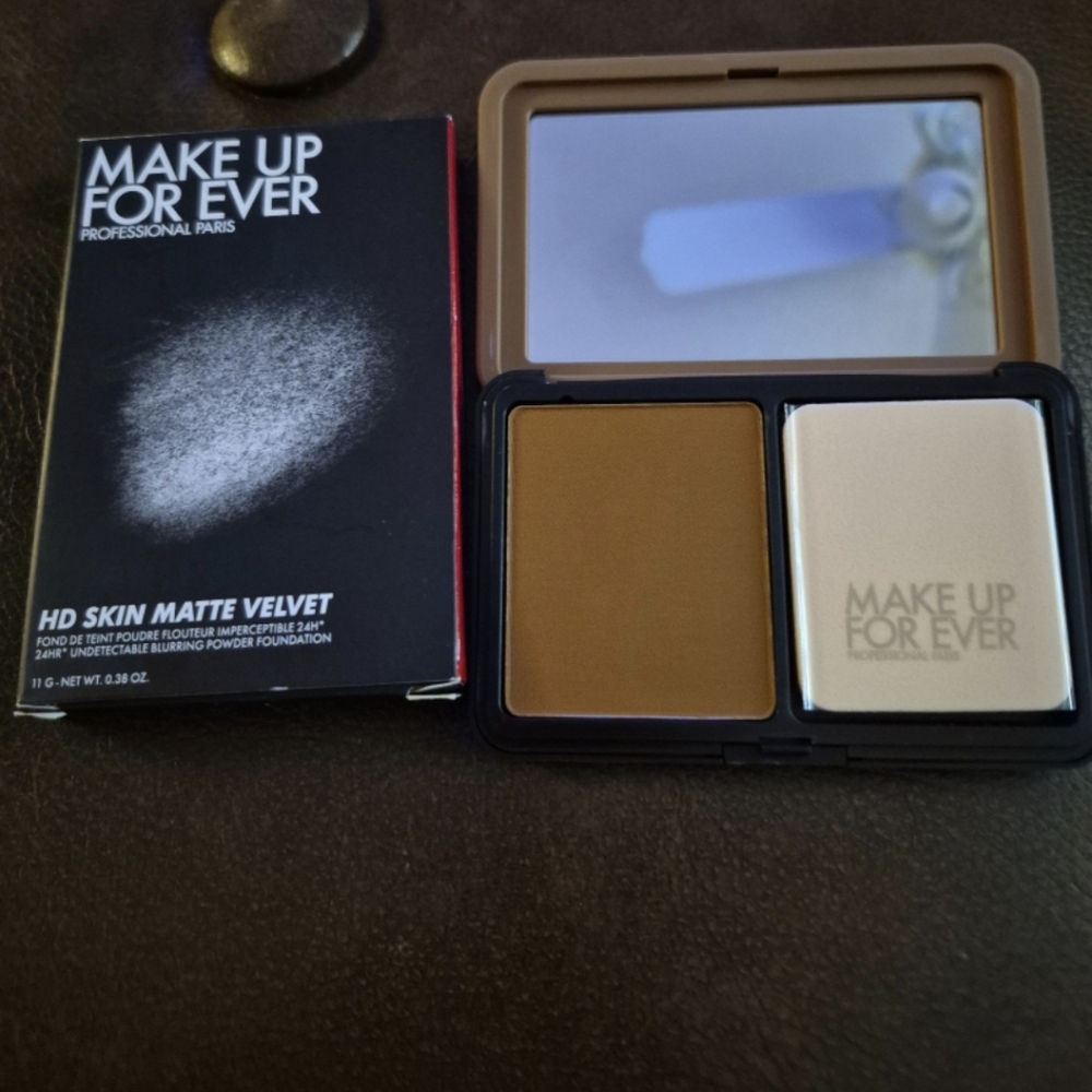 MAKE UP FOR EVER HD SKIN MATTE VELVET 24HR BLURRING POWDER FOUNDATION 4Y70